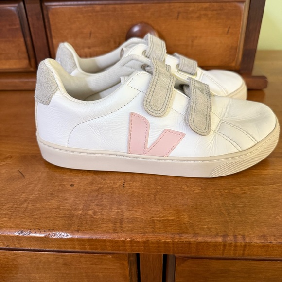 Veja Esplar girl’s 2 White Pink Sneakers hook & loop shoes metallic leather - Picture 3 of 12